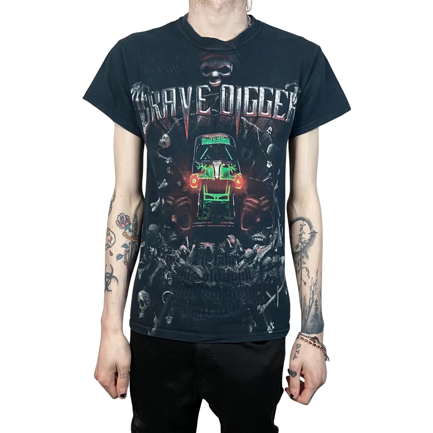 GRAVE DIGGER MONSTER TRUCK SKULL GRAPHIC PRINT T-SHIRT SMALL