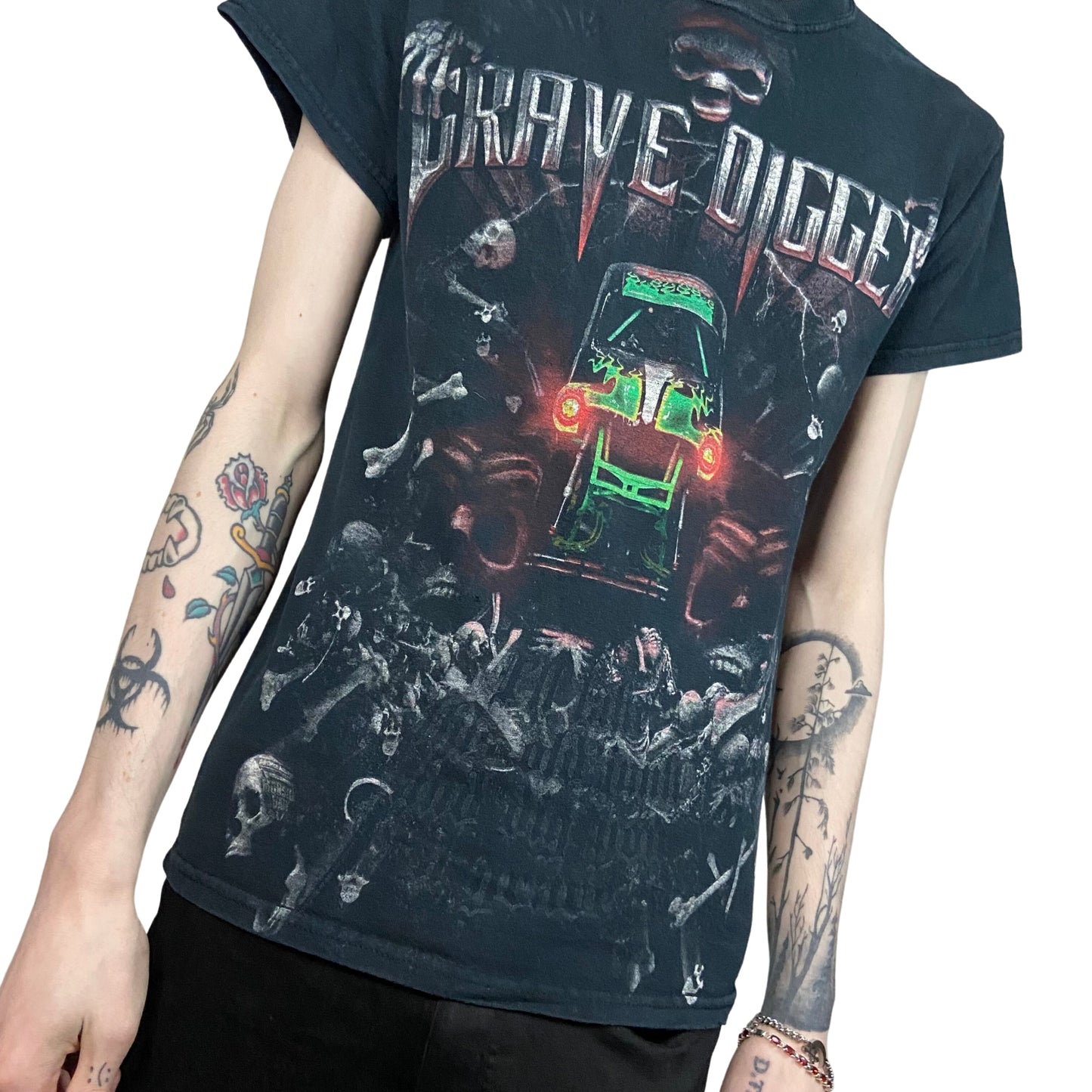 GRAVE DIGGER MONSTER TRUCK SKULL GRAPHIC PRINT T-SHIRT SMALL