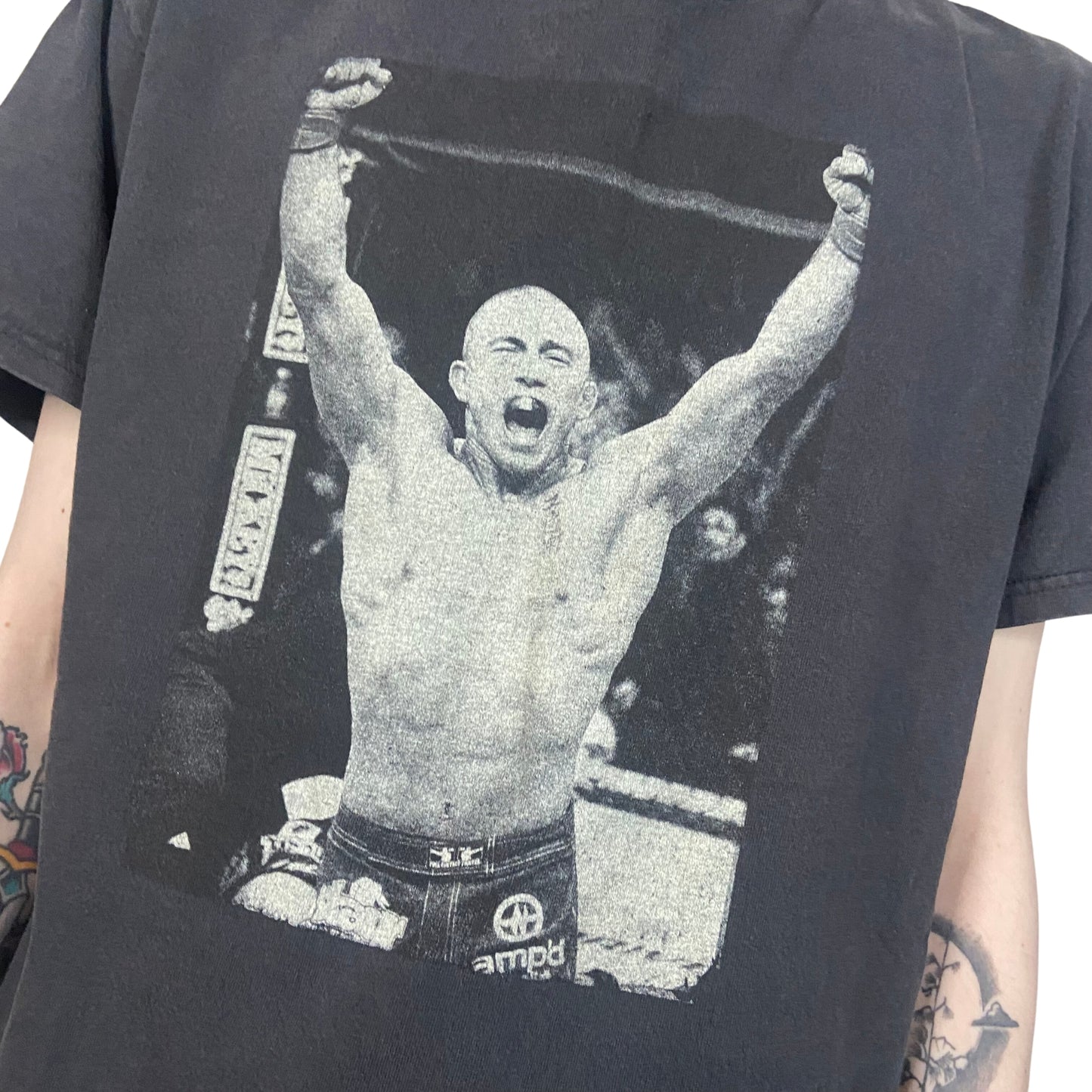 UFC GEORGE ST. PIERRE GRAPHIC SIZE PRINT LARGE T-SHIRT