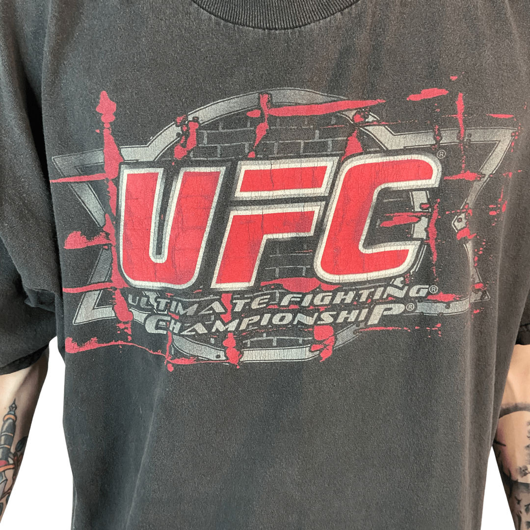 UFC ULTIMATE FIGHTING CHAMPIONSHIP GRAPHIC PRINT SIZE XL T-SHIRT